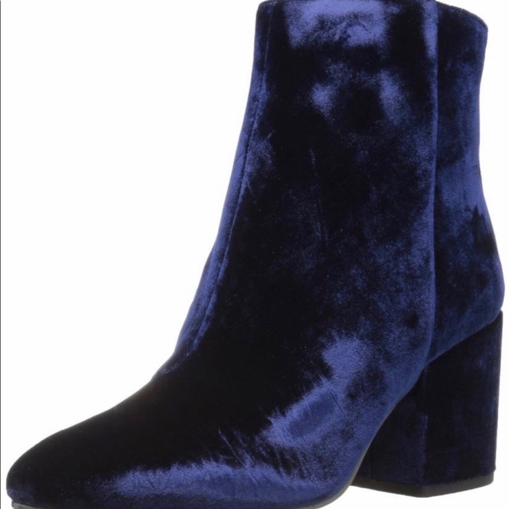 Sam Edelman • Navy bootie
